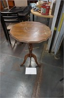 solid walnut pedestal table on 3-legs