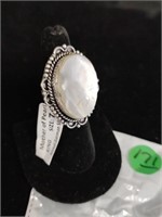 German Silver Mother of Pearl Ring Sz 7