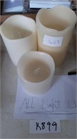 Set of 3 flameless candles.