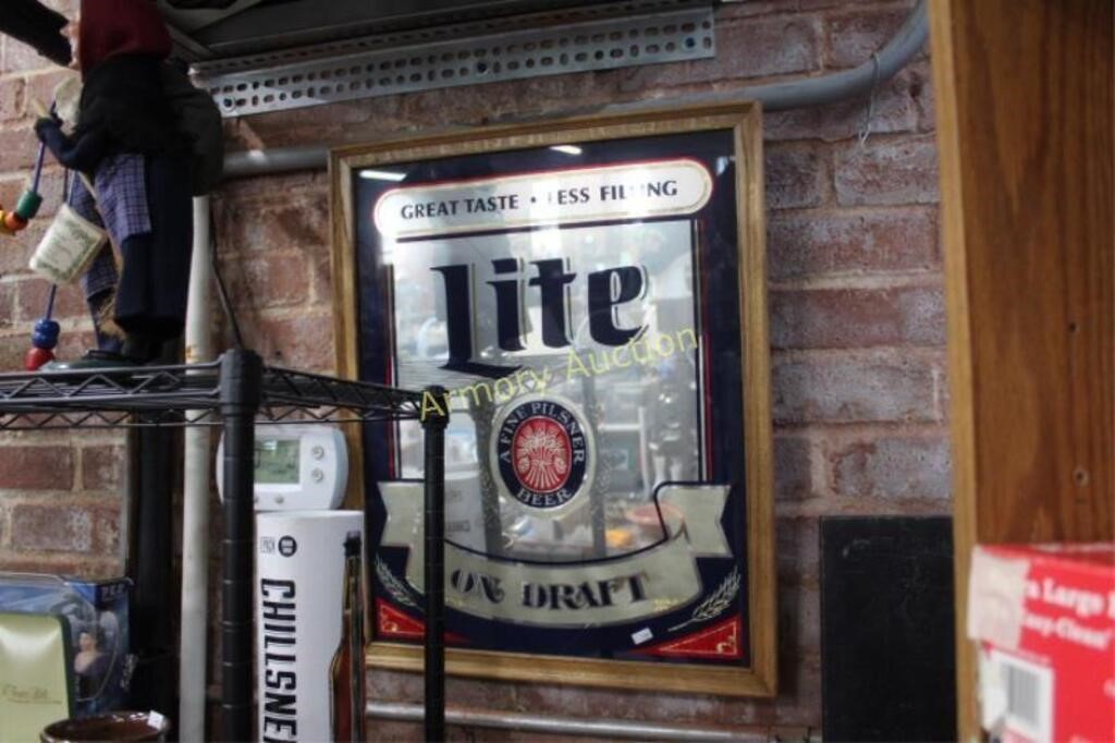 MIRROR LITE BEER SIGN