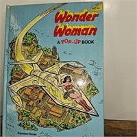 WONDER WOMAN POP-UP BOOK