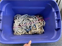 Tote w/ various rope (no lid)