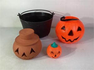 Retro Halloween Bucket & Jack-o’-lanterns