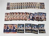 LARGE ASSORTMENT OF MIKE PIAZZA BASEBALL CARDS