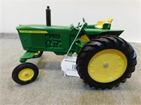 John Deere 4020