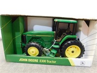 John Deere 8300