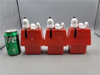 Group of snoopy plastic banks