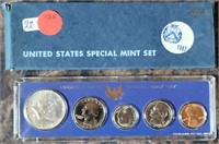 1967 SPECIAL MINT SET W/SLEEVE