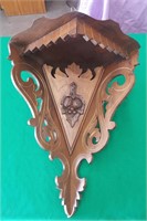 Carved English Victorian walnut corner bracket