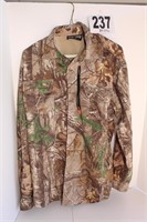 Camouflage Real Tree Large Button Up Shirt