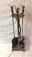 E2) VINTAGE BRASS FIREPLACE TOOLS WITH STAND. 4-