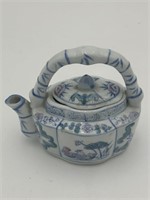 early chinese tea pot