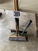 Broom & Shovel (Garage)