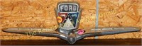 1954 Ford Trunk Release, Trunk Emblem