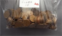 (300) Obsolete Canadian small cents.