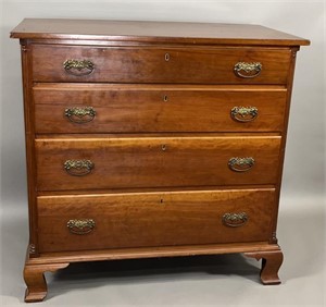 Chippendale chest of drawers ca. 1800; in cherry
