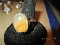 925 Silver Ring w/Yellow Stone-7.0 g