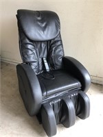 NEOX Massage Chair TS-2072. Display is cracked,
