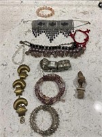 Lot of vintage fashion jewelry bracelets