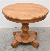 25" Round Oak Pedestal Table