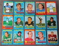 1971 TOPPS FOOTBALL CARDS 15 CARD LOT