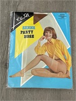 Vintage Leesa Sheer Panty Hose Cinnamon