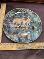 Deer collector plate