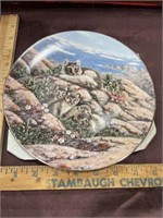 Canadian wildlife collector plate with