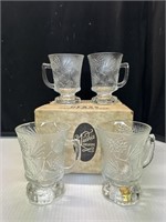 Vintage Tiara Set of 4 Pine comb Design mugs