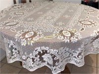 Beautiful 80x60in oval lace tablecloth