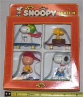 1965 Aviva Diecast Snoopy Skate N Surf Set in Box