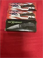 3 smaller knives
