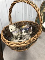 Wicker basket with resin cats