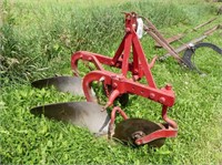 FERGUSON 2 FURROW PLOW