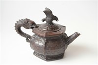 Chinese Yixing dragon form teapot,