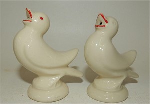 Vintage Pie Bird Style Shakers