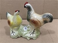 Vintage Porcelain Rooster/Chicken Figurine