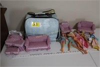 Barbies & accesories in carrying case