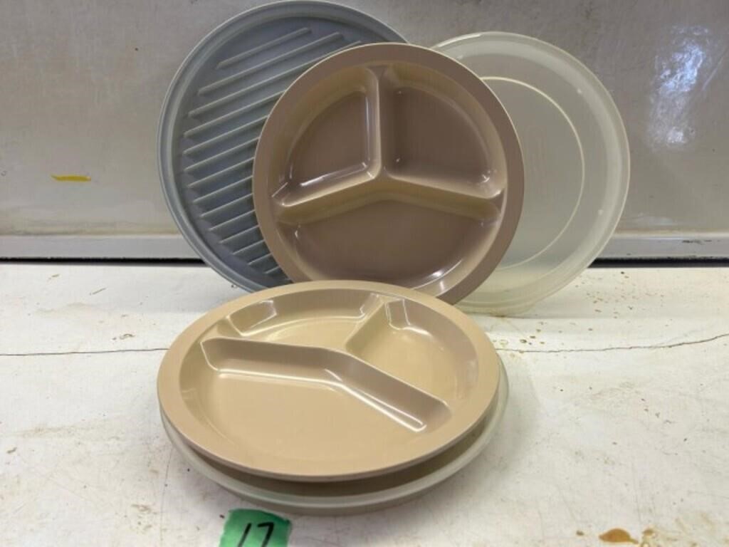 Microwave trays with lids