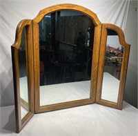 Vintage Tri-Fold Dresser / Vanity Mirror
