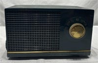 1953 RCA Victor Radio Model 3-X-533