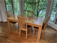 Skovby 5' x 3' Extendable Dining Table w/ 6 Chairs