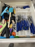 Contents of Kitchen Drawers