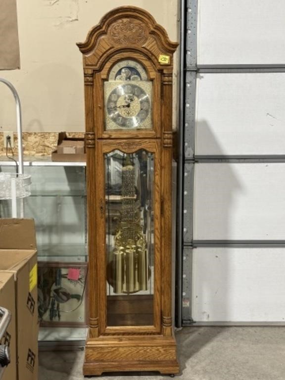 SUPER CLEAN! HOWARD MILLER GRANDFATHER CLOCK