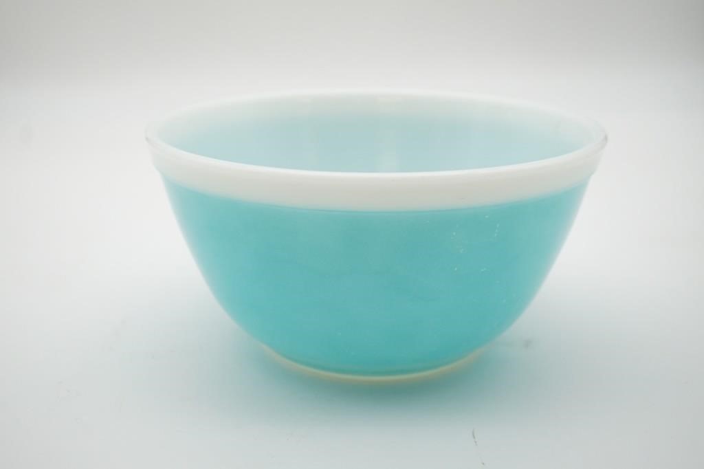 Pyrex Americana Turquoise White Rim Mixing Bowl