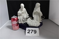 PORCELAIN NATIVITY SET ON LIGHTED BASE