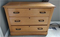 3 DRAWER CHEST OF DRAWERS