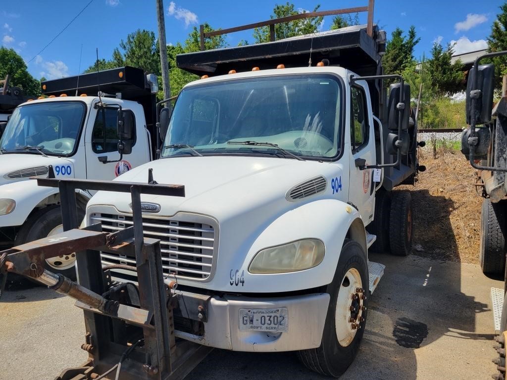 2003 FREIGHTLINER DUMP TRUCK