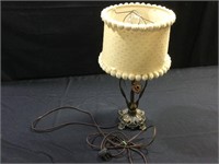 Vintage metal 15”Tall table lamp,working condition