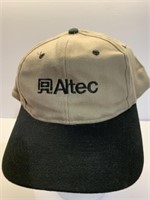 Al tech snap to fit ball cap appears in good